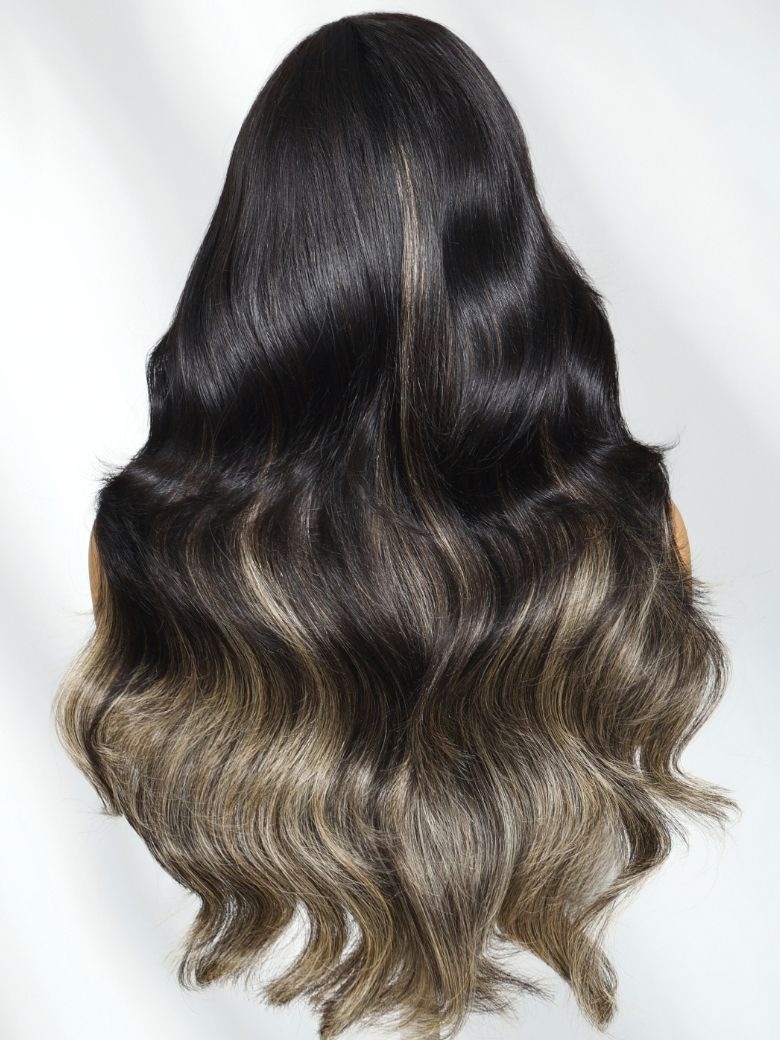 
    Nadula 7x5 Loose Wave Closure Wig 1B/Gray Blonde Highlights Bye Bye Knots Wig with Invisi Drawstring